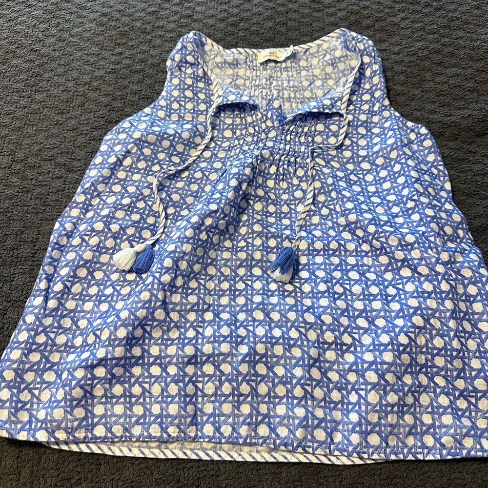 VV linen blouse